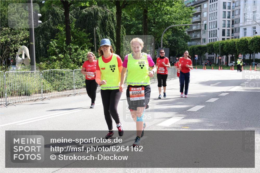 08.06.2024 - REWE Women's Run Strokosch-Dieckow http://msf.ph/oto/6264162 09.06.2024 11:08:02 Laufen 5277, 5491 meine-sportfotos.de