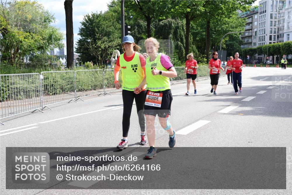 08.06.2024 - REWE Women's Run Strokosch-Dieckow http://msf.ph/oto/6264166 09.06.2024 11:08:03 Laufen 5603, 5491, 5168, 5168 meine-sportfotos.de