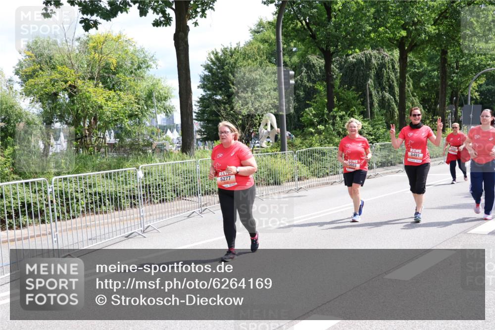 08.06.2024 - REWE Women's Run Strokosch-Dieckow http://msf.ph/oto/6264169 09.06.2024 11:08:06 Laufen 5330, 5491, 5603, 5277 meine-sportfotos.de