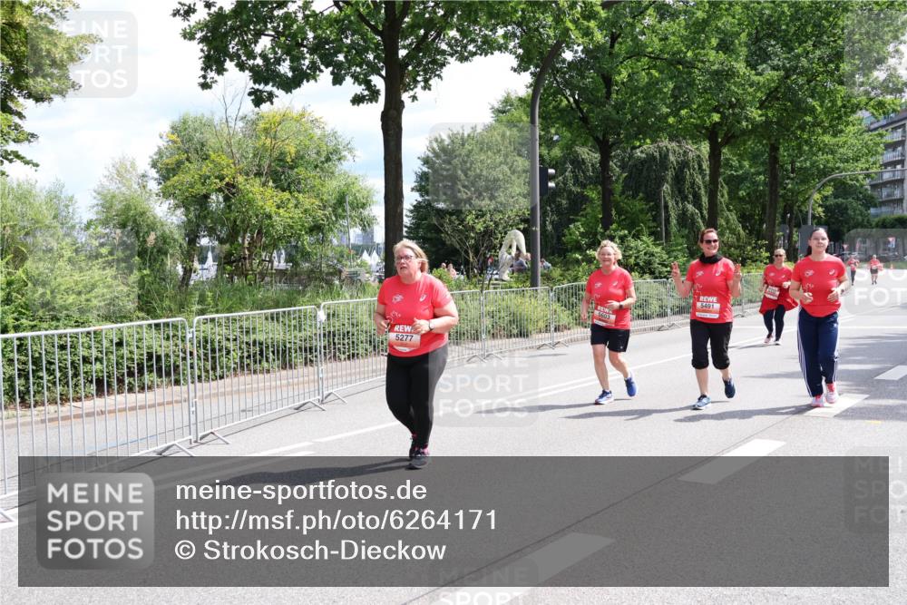08.06.2024 - REWE Women's Run Strokosch-Dieckow http://msf.ph/oto/6264171 09.06.2024 11:08:06 Laufen 5277, 5491 meine-sportfotos.de