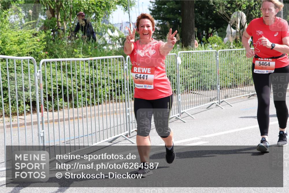 08.06.2024 - REWE Women's Run Strokosch-Dieckow http://msf.ph/oto/6264587 09.06.2024 11:03:44 Laufen 200, 5441, 6776, 5464 meine-sportfotos.de