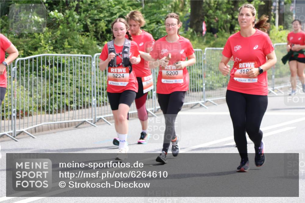 08.06.2024 - REWE Women's Run Strokosch-Dieckow http://msf.ph/oto/6264610 09.06.2024 11:03:54 Laufen 5224, 5259, 5200, 510 meine-sportfotos.de