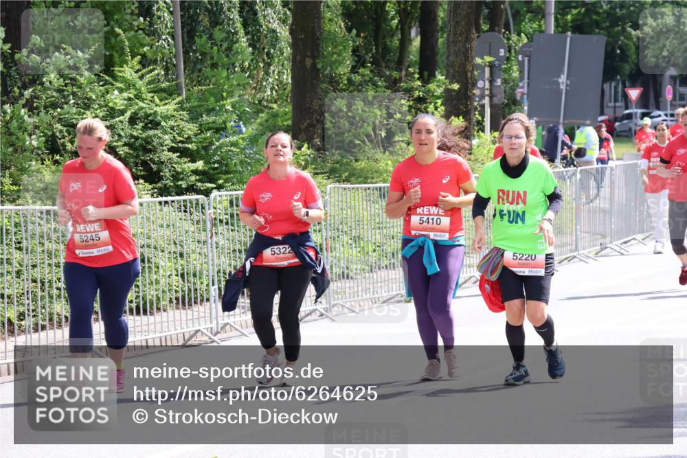 08.06.2024 - REWE Women's Run Strokosch-Dieckow http://msf.ph/oto/6264625 09.06.2024 11:04:06 Laufen 5245, 5410, 5322, 5220 meine-sportfotos.de