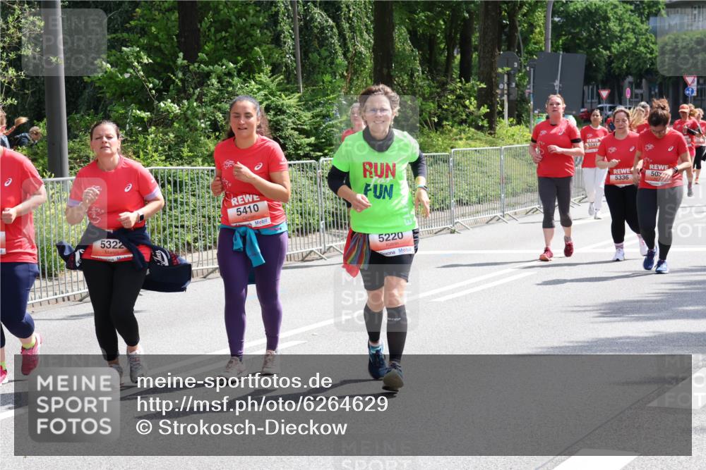 08.06.2024 - REWE Women's Run Strokosch-Dieckow http://msf.ph/oto/6264629 09.06.2024 11:04:09 Laufen 5322, 5410, 5541, 5336, 50, 5220 meine-sportfotos.de