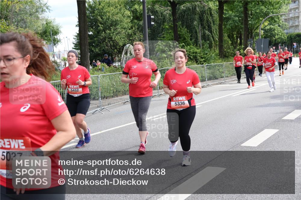 08.06.2024 - REWE Women's Run Strokosch-Dieckow http://msf.ph/oto/6264638 09.06.2024 11:04:16 Laufen 5037, 5452, 5336, 5541 meine-sportfotos.de