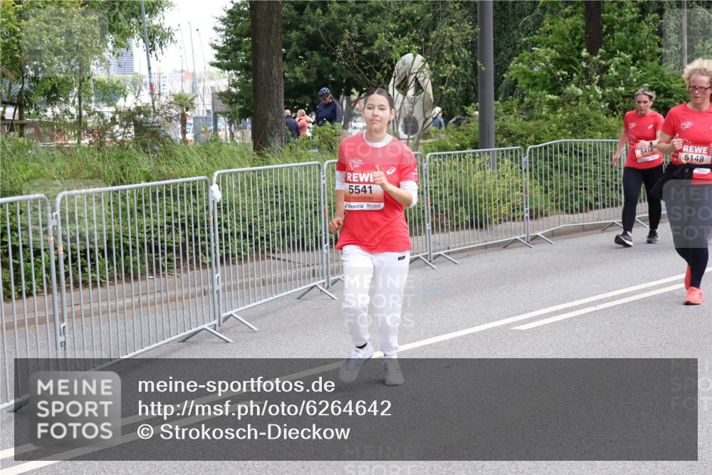 08.06.2024 - REWE Women's Run Strokosch-Dieckow http://msf.ph/oto/6264642 09.06.2024 11:04:20 Laufen 5541, 5418, 5148 meine-sportfotos.de