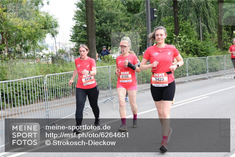08.06.2024 - REWE Women's Run Strokosch-Dieckow http://msf.ph/oto/6264651 09.06.2024 11:04:26 Laufen 5418, 5155, 5423 meine-sportfotos.de