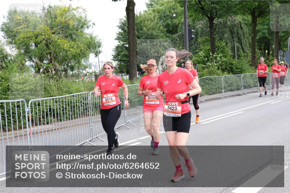 08.06.2024 - REWE Women's Run Strokosch-Dieckow http://msf.ph/oto/6264652 09.06.2024 11:04:26 Laufen 5418, 5155, 5423, 5174, 5510 meine-sportfotos.de