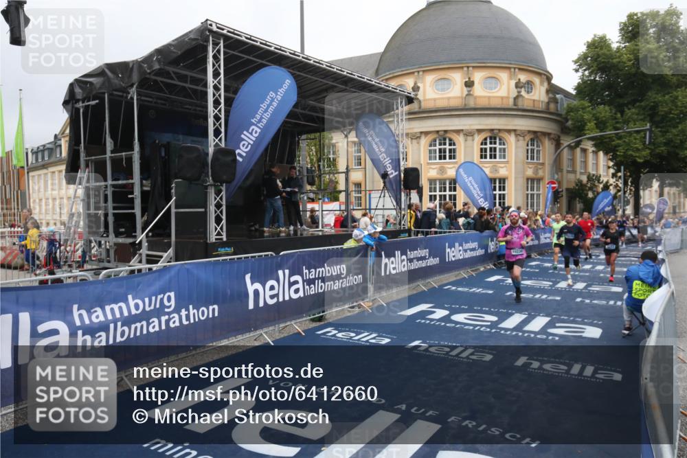 30.06.2024 - hella hamburg halbmarathon Michael Strokosch http://msf.ph/oto/6412660 30.06.2024 10:41:22 Ziel 971, 9282, 9989, 10238, 10249, 12119, 13013, 13064 meine-sportfotos.de
