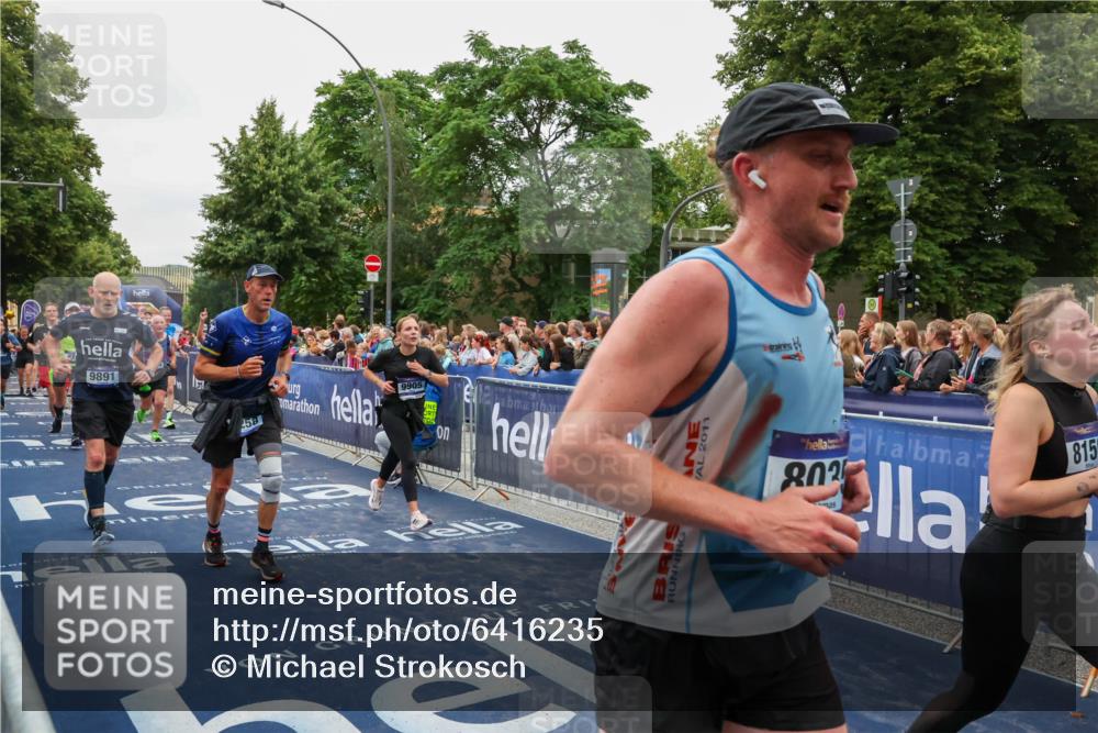 30.06.2024 - hella hamburg halbmarathon Michael Strokosch http://msf.ph/oto/6416235 30.06.2024 11:11:29 Ziel 538, 688, 703, 831, 3599, 4258, 6173, 7233, 7466, 7482, 8035, 8037, 8156, 8158, 9388, 9891, 9905, 11140, 11387, 11660, 12554 meine-sportfotos.de