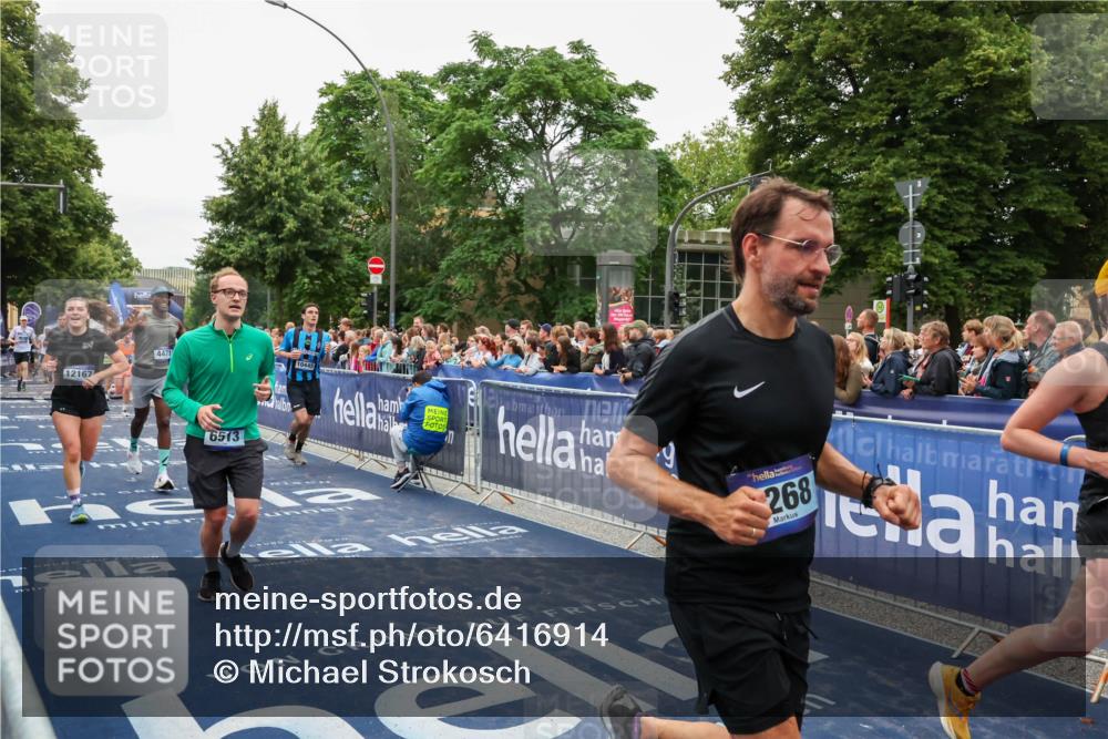 30.06.2024 - hella hamburg halbmarathon Michael Strokosch http://msf.ph/oto/6416914 30.06.2024 11:11:52 Ziel 1268, 2194, 2817, 4471, 6414, 6513, 8029, 9698, 9892, 10445, 10768, 12167 meine-sportfotos.de