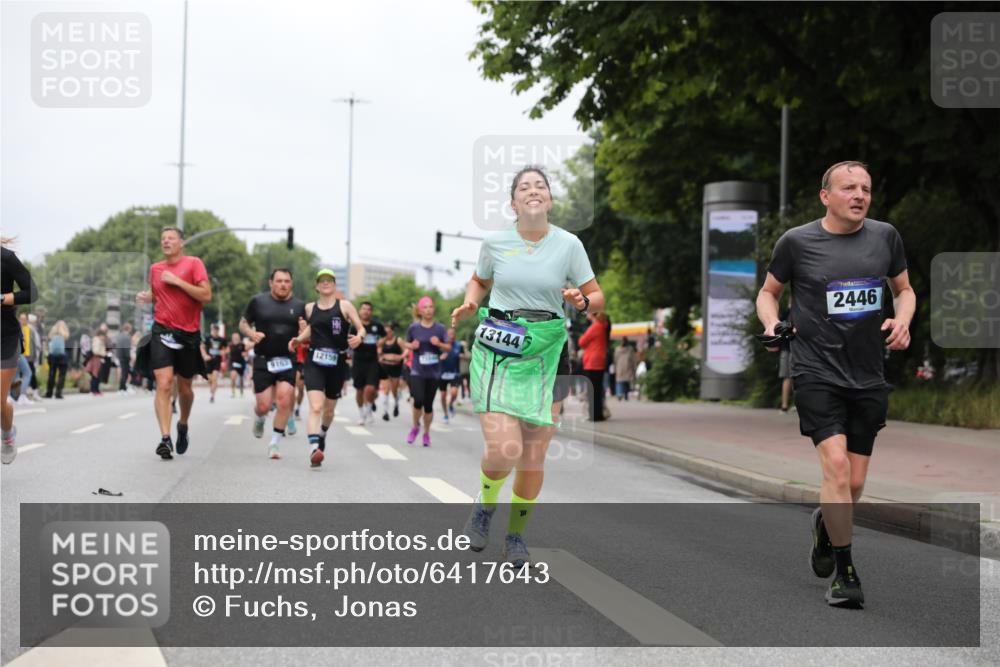 30.06.2024 - hella hamburg halbmarathon Fuchs,  Jonas http://msf.ph/oto/6417643 30.06.2024 11:13:27 20KM 556, 830, 1937, 2422, 2446, 2548, 2672, 3774, 4011, 4205, 4297, 4325, 4359, 5263, 5922, 6220, 6221, 6419, 7342, 7347, 7642, 8311, 8440, 8943, 9163, 9310, 9555, 10075, 10954, 11035, 11071, 11073, 11203, 11204, 11324, 11325, 11544, 11714, 11718, 12159, 13080, 13082, 13144, 13215, 13216, 13405, 13438 meine-sportfotos.de