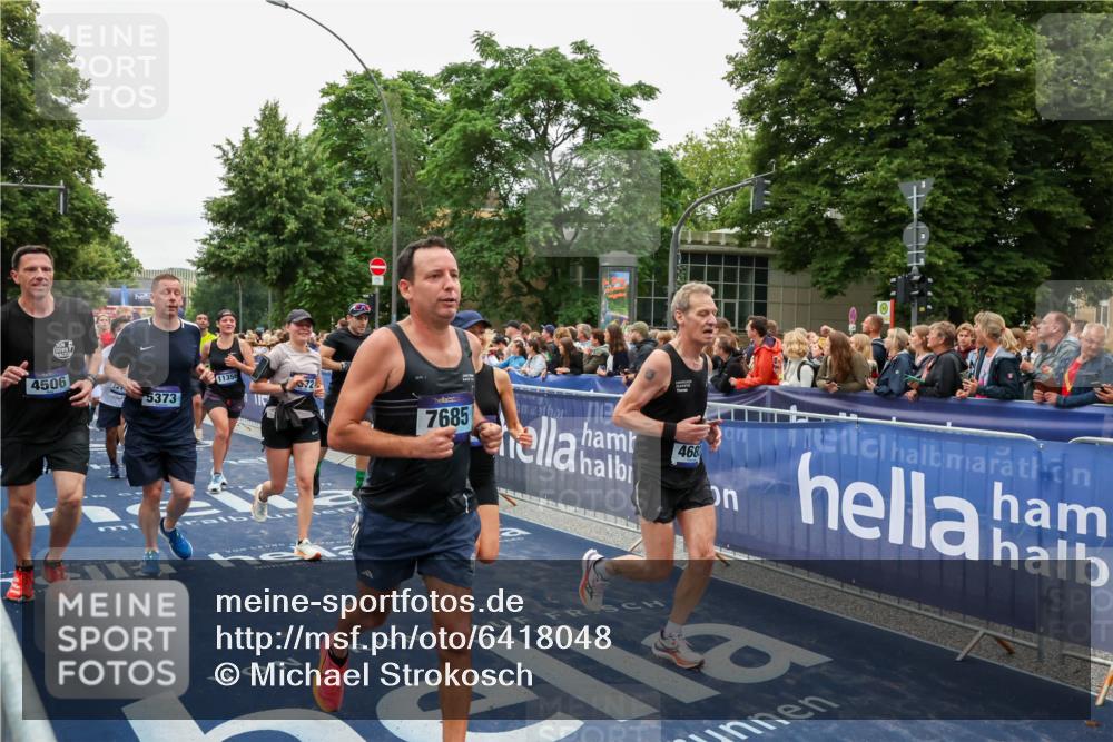 30.06.2024 - hella hamburg halbmarathon Michael Strokosch http://msf.ph/oto/6418048 30.06.2024 11:12:14 Ziel 1509, 4146, 4506, 4683, 5182, 5372, 5373, 6282, 6283, 6528, 7685, 7695, 8700, 9765, 9906, 10009, 10298, 10777, 11228, 11356, 11980, 12195, 12323, 12552, 13290 meine-sportfotos.de