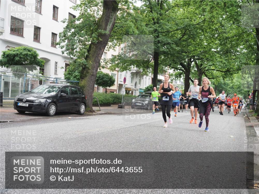 30.06.2024 - hella hamburg halbmarathon KatJ http://msf.ph/oto/6443655 30.06.2024 10:40:33 Laufen KM 15 1266, 1480, 2461, 2462, 2850, 2947, 3069, 3072, 3152, 3168, 3635, 3935, 3960, 3961, 5168, 5529, 6743, 6992, 7152, 7234, 7235, 7278, 8043, 8048, 8091, 8094, 8515, 9347, 9728, 9773, 10189, 10208, 10761, 11294, 11706, 11883, 12533, 13471 meine-sportfotos.de