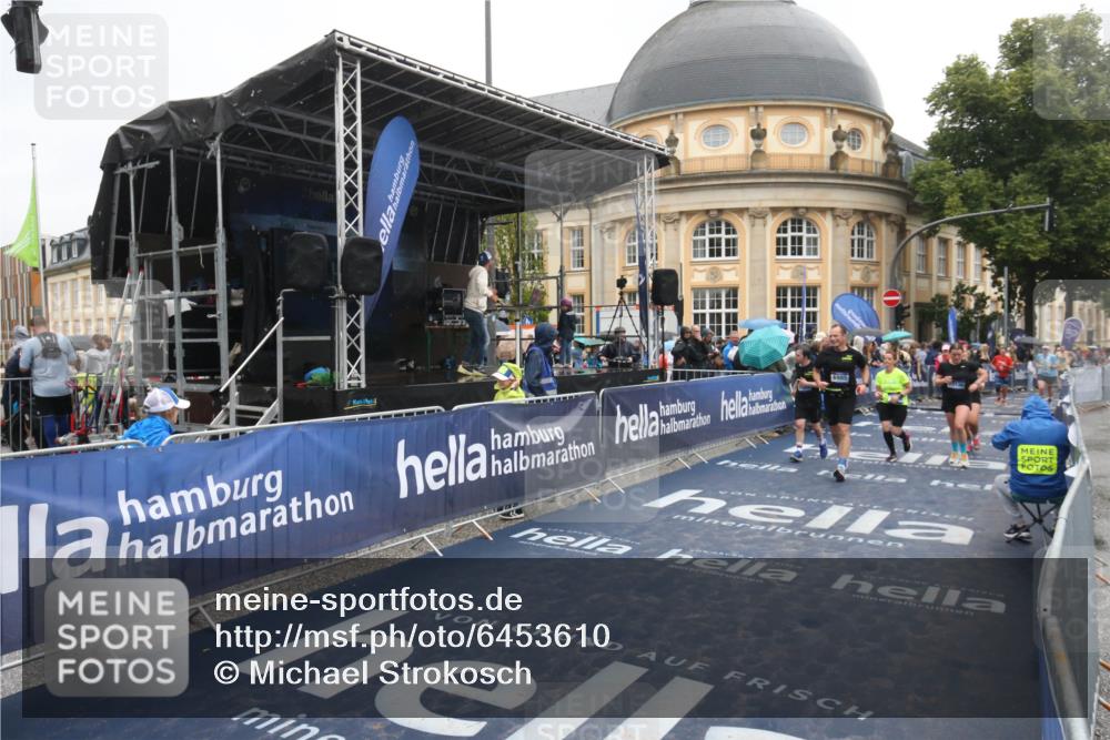 30.06.2024 - hella hamburg halbmarathon Michael Strokosch http://msf.ph/oto/6453610 30.06.2024 12:26:37 Ziel 6985, 7773, 9325, 13136 meine-sportfotos.de
