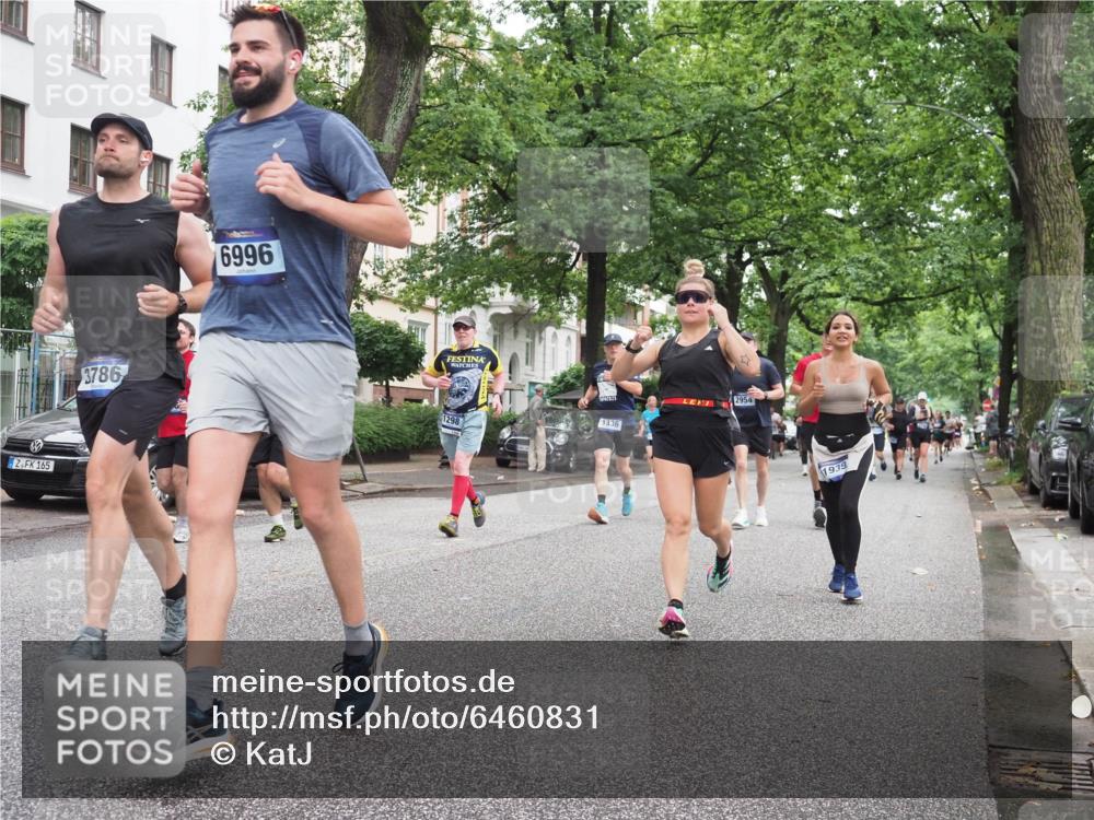 30.06.2024 - hella hamburg halbmarathon KatJ http://msf.ph/oto/6460831 30.06.2024 10:43:32 Laufen KM 15 510, 1298, 1336, 1888, 1937, 2189, 2579, 2701, 2833, 2954, 3060, 3651, 3786, 3839, 3840, 3959, 4057, 4359, 6573, 6614, 6711, 6996, 7280, 8114, 8234, 8941, 8943, 9304, 10037, 10171, 10251, 10445, 10988, 11407, 11661, 11669, 11910, 11939, 11985, 13438 meine-sportfotos.de