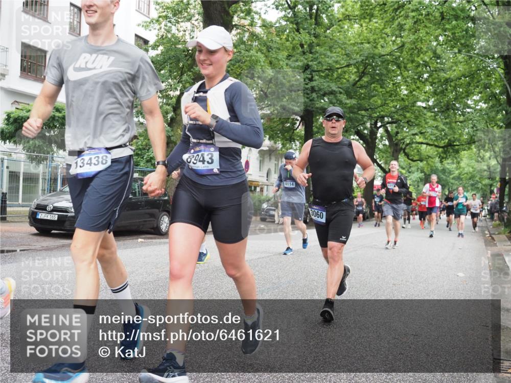 30.06.2024 - hella hamburg halbmarathon KatJ http://msf.ph/oto/6461621 30.06.2024 10:43:40 Laufen KM 15 699, 1058, 1298, 1888, 1937, 2701, 2954, 3060, 3379, 3839, 3840, 4359, 4482, 6598, 6927, 7208, 7297, 8114, 8234, 8650, 8941, 8943, 9304, 9776, 10171, 11985, 13097, 13219, 13438 meine-sportfotos.de