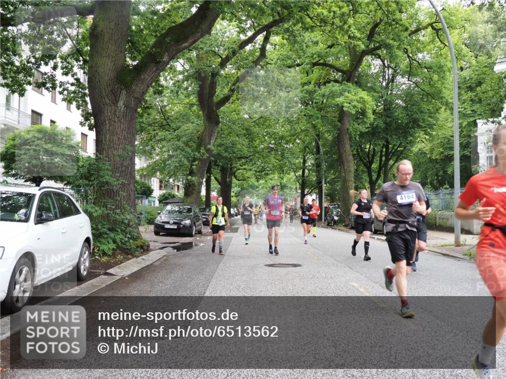 30.06.2024 - hella hamburg halbmarathon MichiJ http://msf.ph/oto/6513562 30.06.2024 11:10:12 Laufen KM 15 573, 2387, 3010, 4164, 4753, 4769, 5544, 7001, 7173, 9219, 9241, 9713, 11861, 13433 meine-sportfotos.de