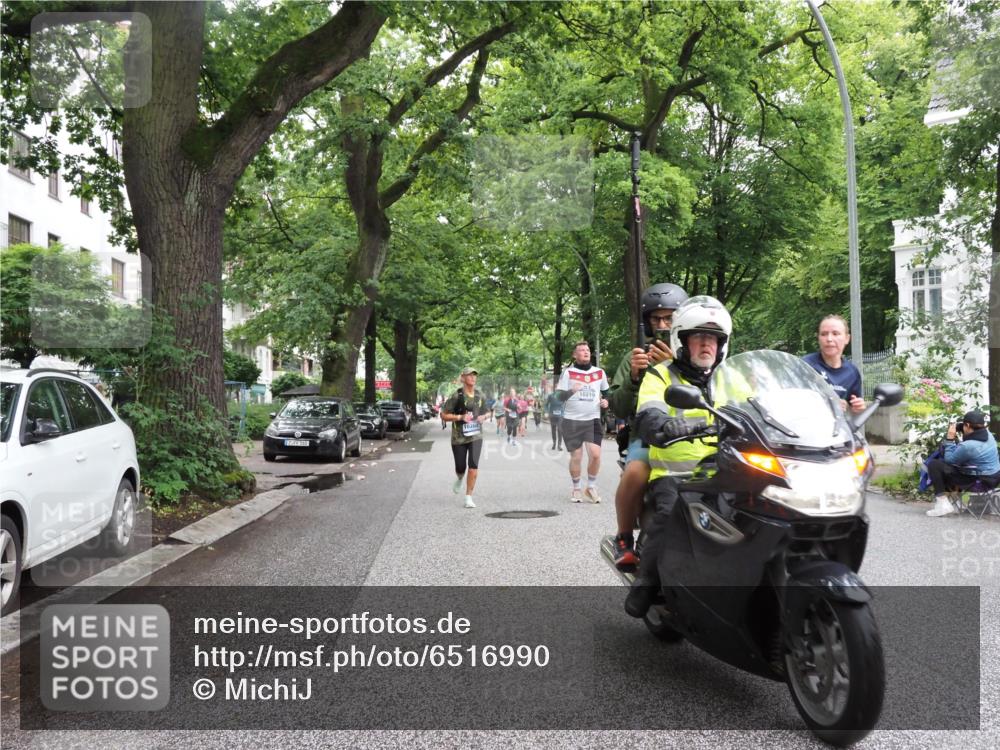 30.06.2024 - hella hamburg halbmarathon MichiJ http://msf.ph/oto/6516990 30.06.2024 11:10:47 Laufen KM 15 1414, 4038, 4125, 4362, 4363, 7693, 10204, 10210, 11172, 11211 meine-sportfotos.de