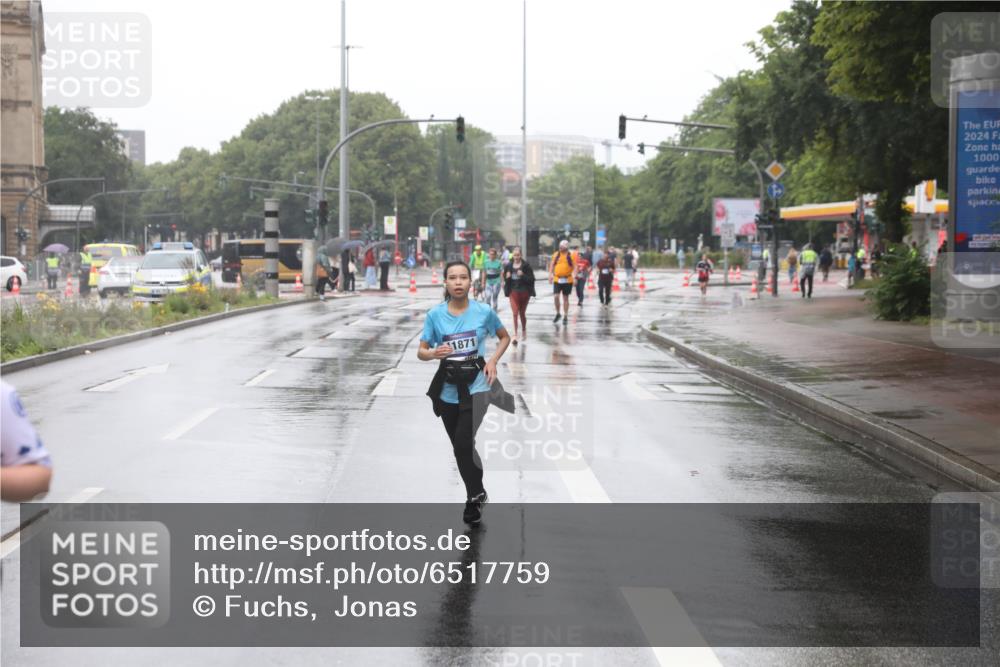 30.06.2024 - hella hamburg halbmarathon Fuchs,  Jonas http://msf.ph/oto/6517759 30.06.2024 12:25:39 20KM 1428, 1692, 1969, 2949, 3314, 4413, 4689, 4783, 5071, 5910, 7547, 7656, 9679 meine-sportfotos.de
