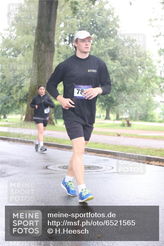 30.06.2024 - hella hamburg halbmarathon H.Heesch http://msf.ph/oto/6521565 30.06.2024 12:26:09 Zwischen KM18-KM19 823, 2540, 7864, 10245, 10248, 12116, 13128, 13206 meine-sportfotos.de