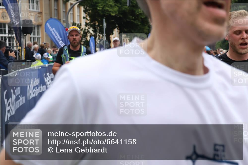 30.06.2024 - hella hamburg halbmarathon Lena Gebhardt http://msf.ph/oto/6641158 30.06.2024 10:40:15 Ziel 3791, 4295, 4572, 7137, 7537, 7593, 8087, 8279, 9743, 10216, 10693, 10973, 11469, 12203 meine-sportfotos.de
