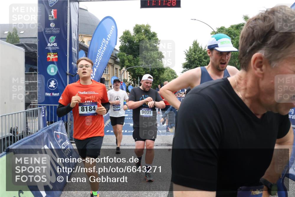 30.06.2024 - hella hamburg halbmarathon Lena Gebhardt http://msf.ph/oto/6643271 30.06.2024 11:11:26 Ziel 538, 831, 851, 1538, 2595, 4258, 4327, 5117, 6173, 6202, 7466, 8035, 8037, 8156, 8158, 8184, 8384, 8903, 9031, 9891, 9905, 10532, 10535, 11140, 11867, 12554, 13174, 13184, 13270 meine-sportfotos.de