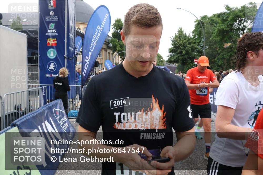 30.06.2024 - hella hamburg halbmarathon Lena Gebhardt http://msf.ph/oto/6647547 30.06.2024 11:11:50 Ziel 502, 521, 1268, 2194, 4471, 4765, 5529, 6150, 6414, 6513, 7237, 8029, 9655, 9698, 9948, 9951, 10378, 10445, 11229, 11230, 12167, 13225 meine-sportfotos.de