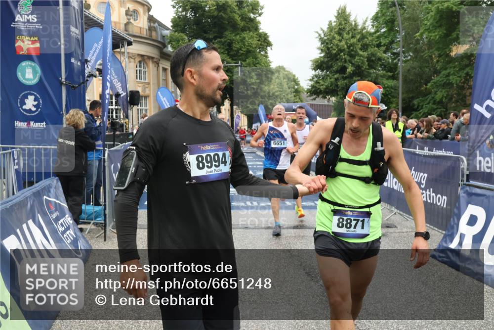 30.06.2024 - hella hamburg halbmarathon Lena Gebhardt http://msf.ph/oto/6651248 30.06.2024 10:41:12 Ziel 5767, 6651, 7923, 7989, 8871, 8994, 9642, 9952, 10405, 11401, 12027 meine-sportfotos.de