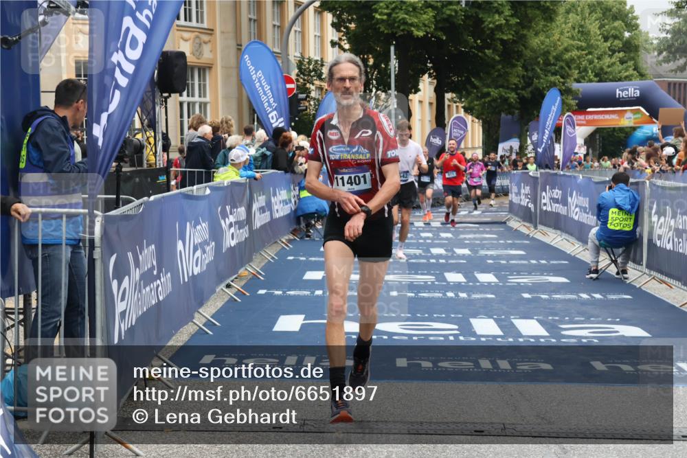 30.06.2024 - hella hamburg halbmarathon Lena Gebhardt http://msf.ph/oto/6651897 30.06.2024 10:41:16 Ziel 971, 5767, 6651, 7989, 9642, 11401, 12027, 12119 meine-sportfotos.de