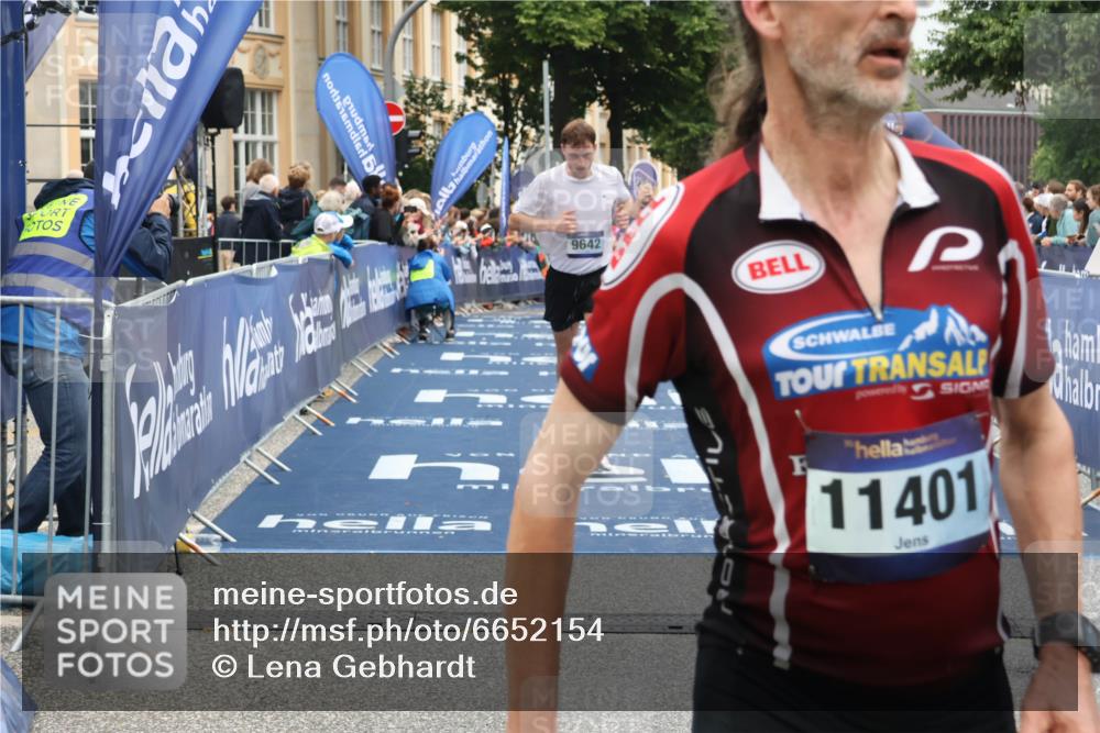 30.06.2024 - hella hamburg halbmarathon Lena Gebhardt http://msf.ph/oto/6652154 30.06.2024 10:41:18 Ziel 971, 5767, 7989, 9642, 10238, 11401, 12119 meine-sportfotos.de