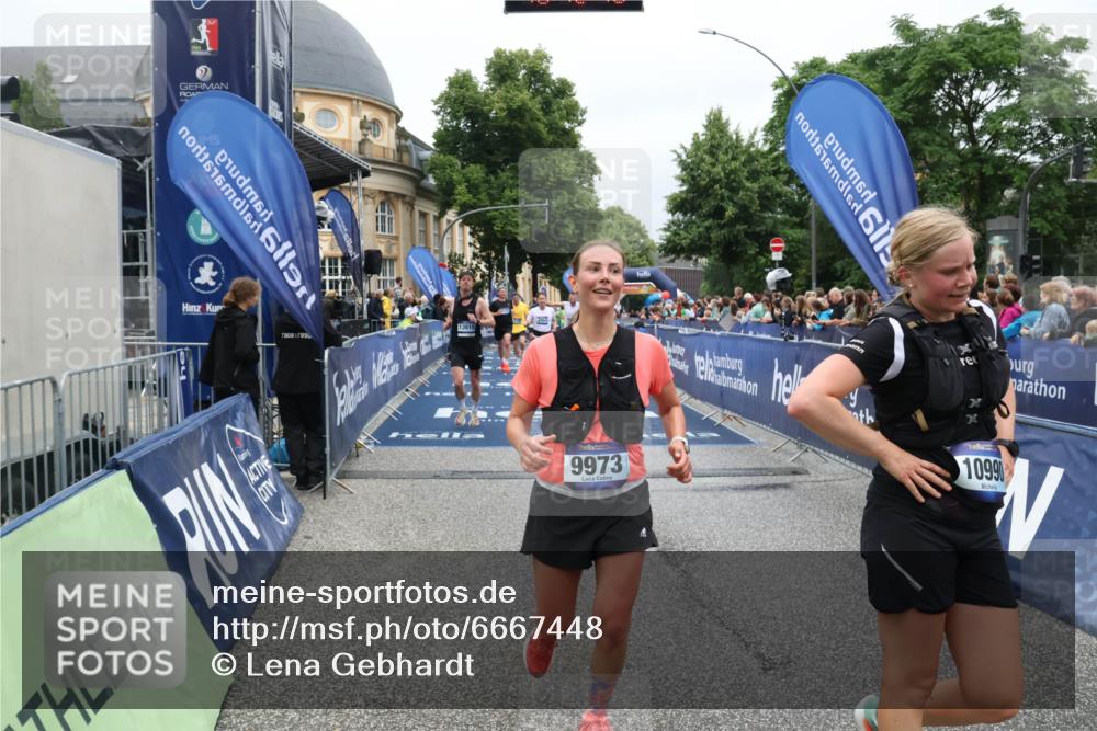 30.06.2024 - hella hamburg halbmarathon Lena Gebhardt http://msf.ph/oto/6667448 30.06.2024 10:42:47 Ziel 2165, 2968, 4256, 5468, 5471, 5879, 6218, 6331, 7096, 7157, 8364, 9973, 10376, 10990, 12271, 13015, 13087, 13449 meine-sportfotos.de