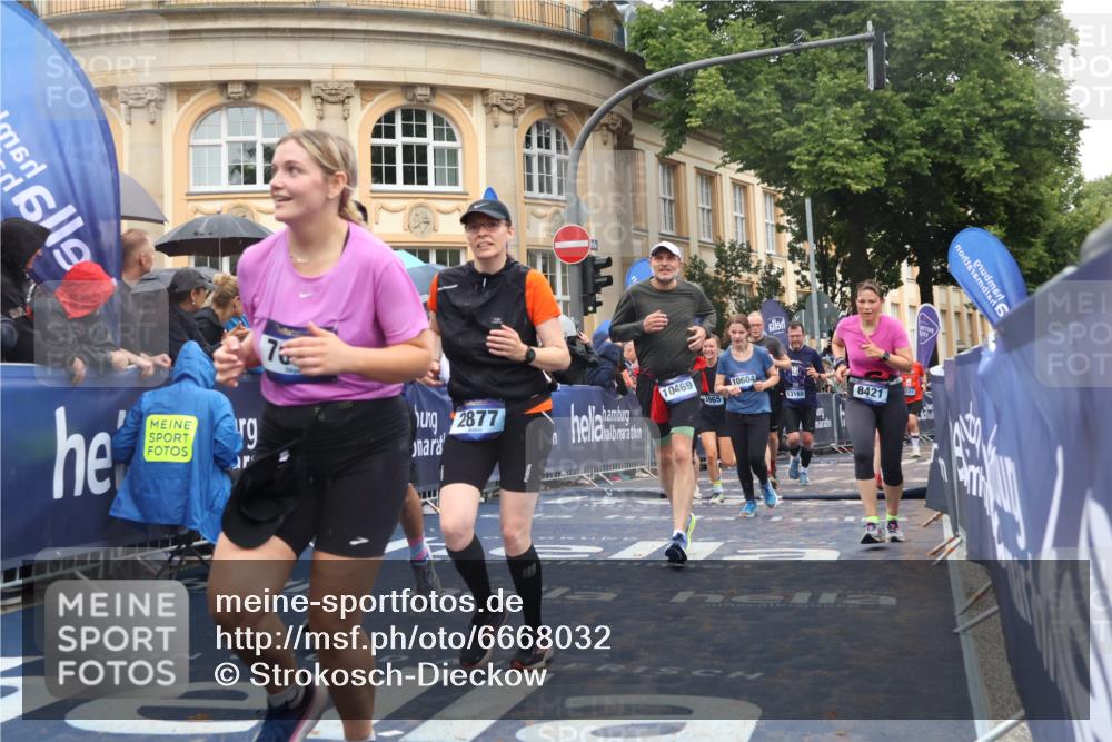 30.06.2024 - hella hamburg halbmarathon Strokosch-Dieckow http://msf.ph/oto/6668032 30.06.2024 11:45:11 Ziel 1174, 1471, 2259, 2318, 2877, 3242, 3965, 3966, 4164, 5592, 5669, 5672, 5880, 5948, 6565, 6916, 7034, 7451, 7624, 8185, 8421, 9322, 9553, 10338, 10469, 10604, 11127, 13168 meine-sportfotos.de