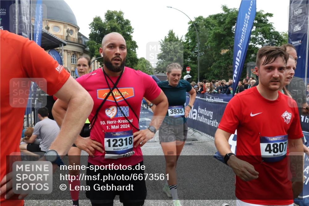 30.06.2024 - hella hamburg halbmarathon Lena Gebhardt http://msf.ph/oto/6673561 30.06.2024 11:14:34 Ziel 834, 1472, 2028, 2084, 2338, 3077, 3124, 3883, 3935, 4807, 6355, 6614, 7519, 8573, 8574, 9303, 9459, 10281, 10358, 10771, 12318, 12322 meine-sportfotos.de