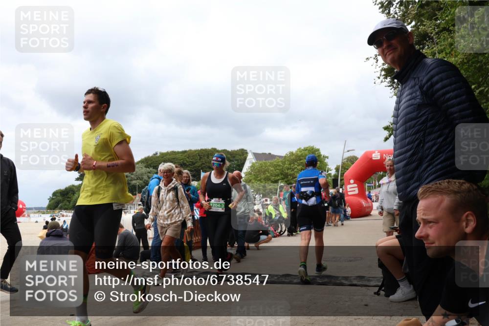 04.08.2024 - OstseeMan Strokosch-Dieckow http://msf.ph/oto/6738547 04.08.2024 15:08:44 Laufen 393, 801, 875, 893, 900, 922, 1133, 1204 meine-sportfotos.de