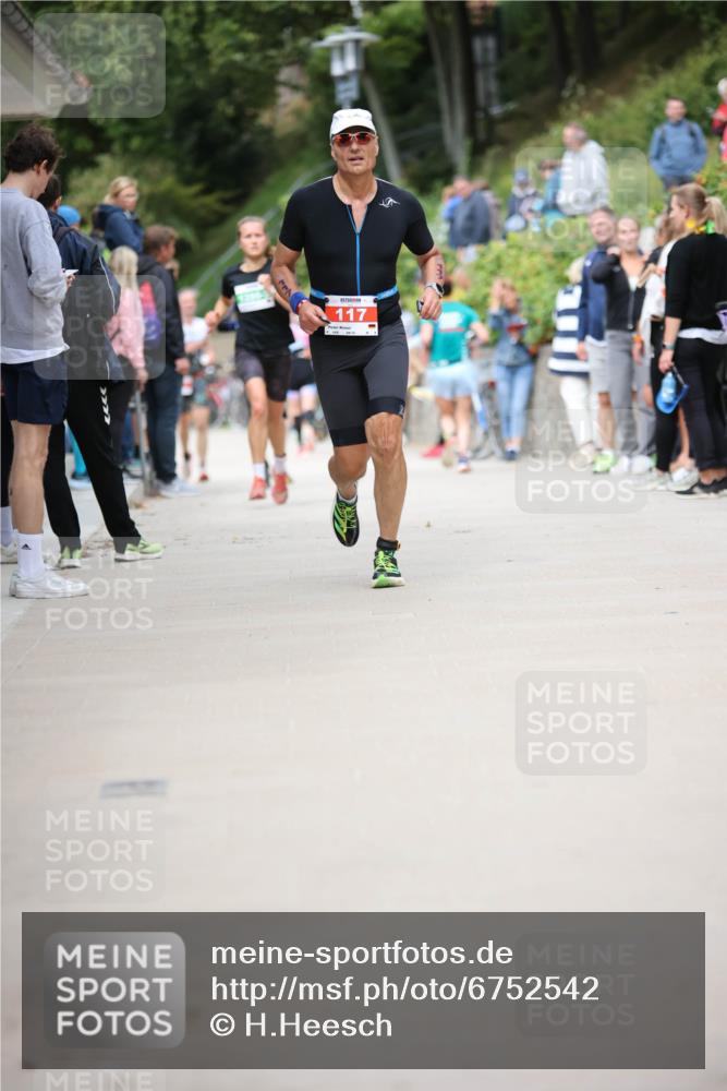 04.08.2024 - OstseeMan H.Heesch http://msf.ph/oto/6752542 04.08.2024 15:06:14 Laufen 2, 76, 117, 131, 170, 671, 863, 916, 1112, 1140, 1286, 1288 meine-sportfotos.de