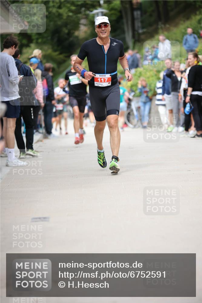 04.08.2024 - OstseeMan H.Heesch http://msf.ph/oto/6752591 04.08.2024 15:06:14 Laufen 2, 76, 117, 131, 170, 671, 863, 916, 1112, 1140, 1286, 1288 meine-sportfotos.de