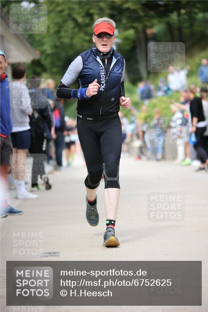 04.08.2024 - OstseeMan H.Heesch http://msf.ph/oto/6752625 04.08.2024 15:06:20 Laufen 2, 76, 117, 131, 164, 170, 177, 863, 916, 1140, 1206, 1286 meine-sportfotos.de