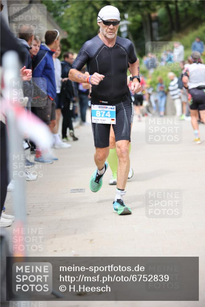 04.08.2024 - OstseeMan H.Heesch http://msf.ph/oto/6752839 04.08.2024 15:06:32 Laufen 76, 164, 177, 562, 760, 874, 1166, 1182, 1206 meine-sportfotos.de