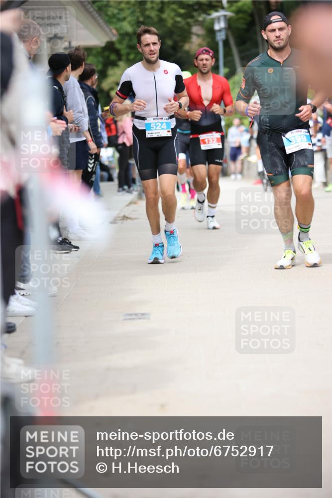 04.08.2024 - OstseeMan H.Heesch http://msf.ph/oto/6752917 04.08.2024 15:06:45 Laufen 33, 52, 132, 399, 524, 562, 752, 760, 853, 878, 1177, 1182, 1247 meine-sportfotos.de
