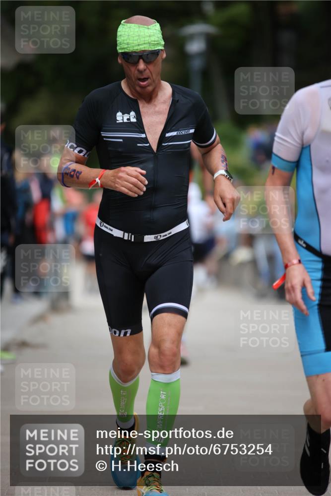 04.08.2024 - OstseeMan H.Heesch http://msf.ph/oto/6753254 04.08.2024 15:08:15 Laufen 107, 770, 771, 804, 879, 906, 980, 1113, 1133, 1254 meine-sportfotos.de