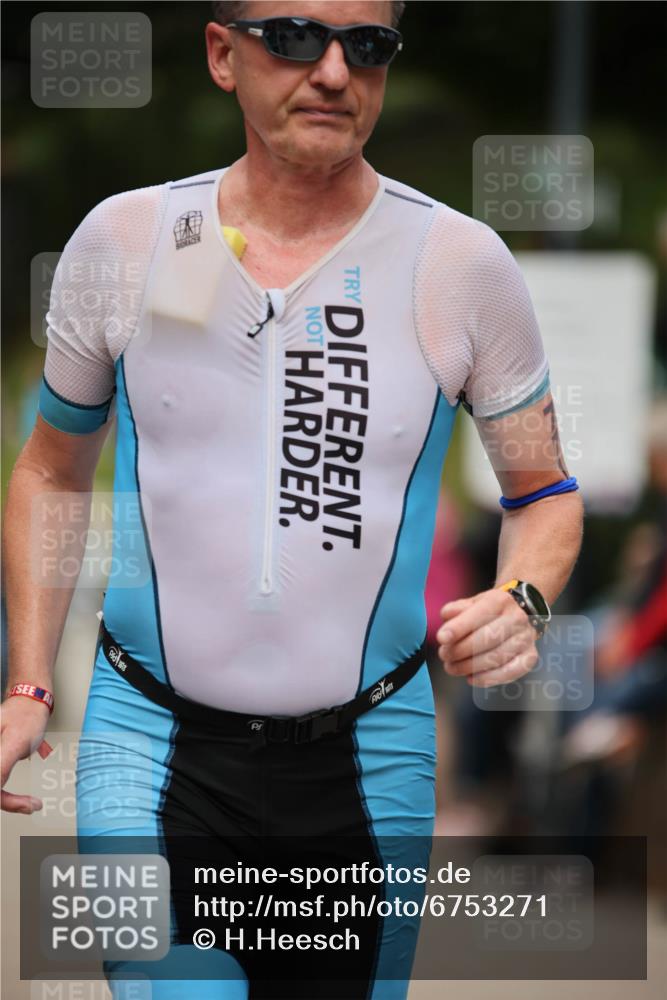 04.08.2024 - OstseeMan H.Heesch http://msf.ph/oto/6753271 04.08.2024 15:08:16 Laufen 107, 770, 771, 804, 879, 906, 980, 1113, 1132, 1133, 1254 meine-sportfotos.de