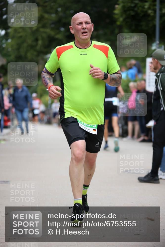 04.08.2024 - OstseeMan H.Heesch http://msf.ph/oto/6753555 04.08.2024 15:09:45 Laufen 42, 58, 381, 663, 990, 1293 meine-sportfotos.de