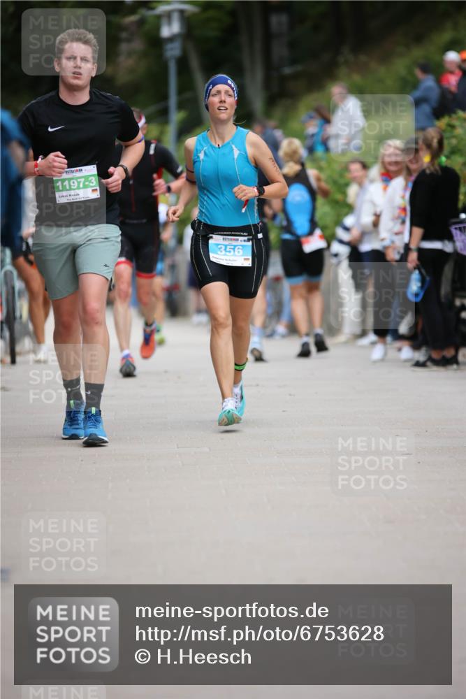 04.08.2024 - OstseeMan H.Heesch http://msf.ph/oto/6753628 04.08.2024 15:10:00 Laufen 79, 356, 502, 826, 886, 987, 1179, 1197 meine-sportfotos.de