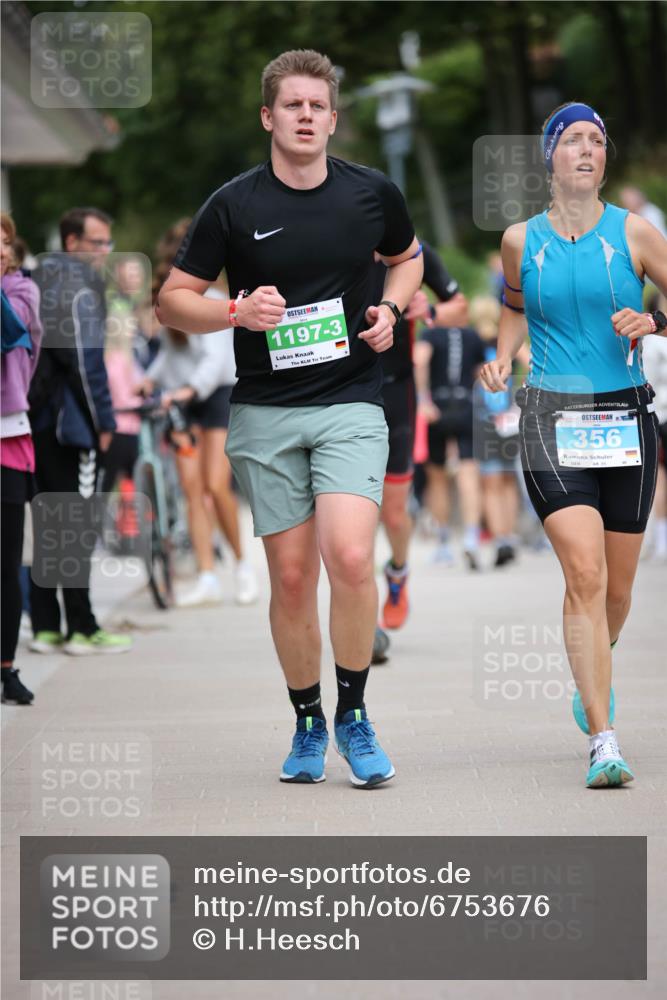 04.08.2024 - OstseeMan H.Heesch http://msf.ph/oto/6753676 04.08.2024 15:10:01 Laufen 79, 356, 502, 826, 886, 987, 1179, 1197 meine-sportfotos.de