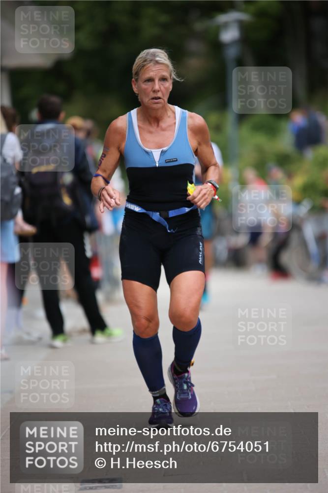 04.08.2024 - OstseeMan H.Heesch http://msf.ph/oto/6754051 04.08.2024 15:10:29 Laufen 7, 72, 200, 800, 839, 892, 1175 meine-sportfotos.de