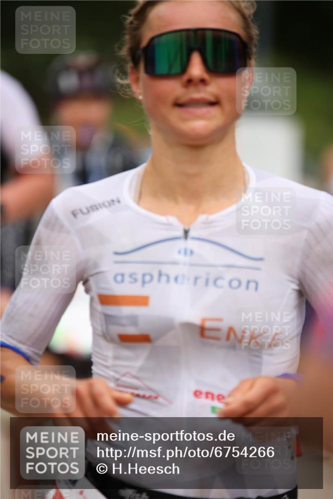 04.08.2024 - OstseeMan H.Heesch http://msf.ph/oto/6754266 04.08.2024 15:11:08 Laufen 1, 31, 266, 478, 492, 598, 631, 1114, 1119, 1186 meine-sportfotos.de