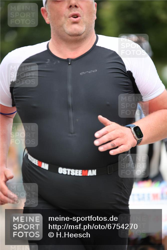 04.08.2024 - OstseeMan H.Heesch http://msf.ph/oto/6754270 04.08.2024 15:11:09 Laufen 1, 31, 266, 478, 492, 598, 631, 1119, 1186 meine-sportfotos.de