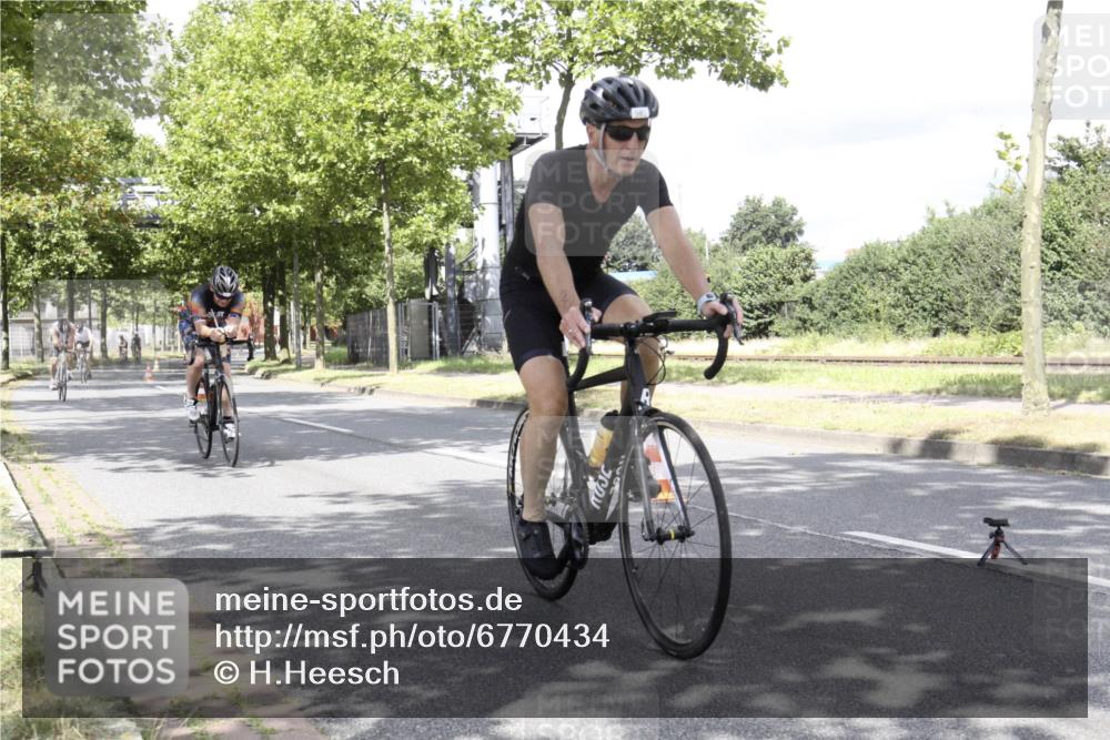 11.08.2024 - GEWOBA Citytriathlon Bremen H.Heesch http://msf.ph/oto/6770434 11.08.2024 12:08:39 Radfahren 741, 742, 796, 963, 966, 981, 1021, 1022 meine-sportfotos.de