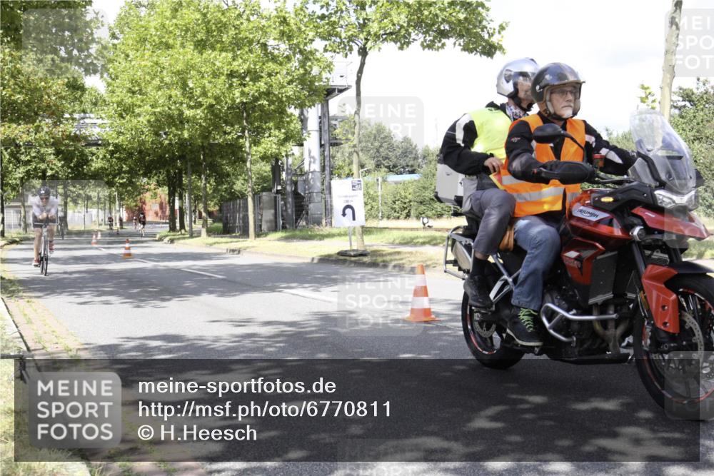 11.08.2024 - GEWOBA Citytriathlon Bremen H.Heesch http://msf.ph/oto/6770811 11.08.2024 12:17:56 Radfahren 756, 819, 827, 868, 871, 1002 meine-sportfotos.de